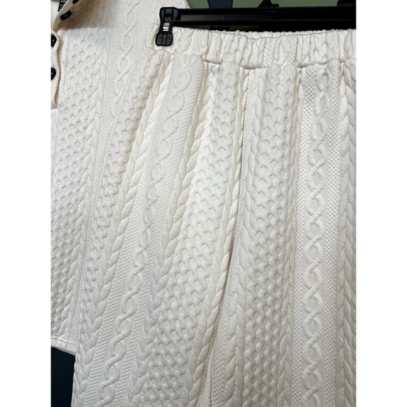 Women's Two Piece Ivory Quilted Jogger + Pullover Set Size Small - Picture 2 of 6